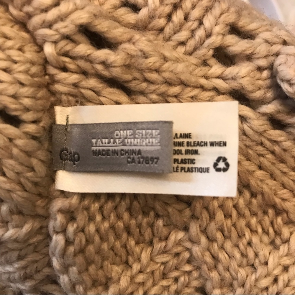 Gap Beige Chunky Knit Cowl Infinity Scarf One Size 15 Percent Wool - Picture 6 of 6